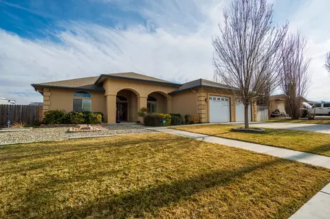 21760 Mid Way, Tehachapi, CA 93561 photo 2