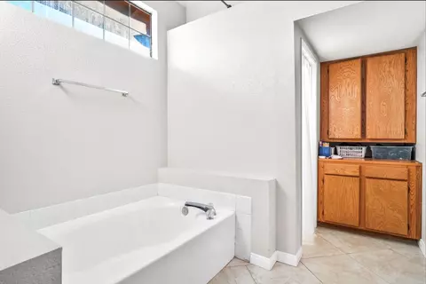 5361 Karling Pl, Palmdale, CA 93552 photo 12