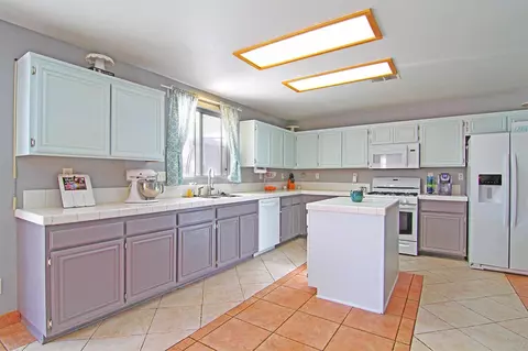 1832 Astor Ct, Lancaster, CA 93534 photo 5