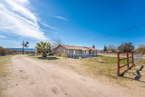 9036 W Avenue F, Lancaster, CA 93536 photo 19