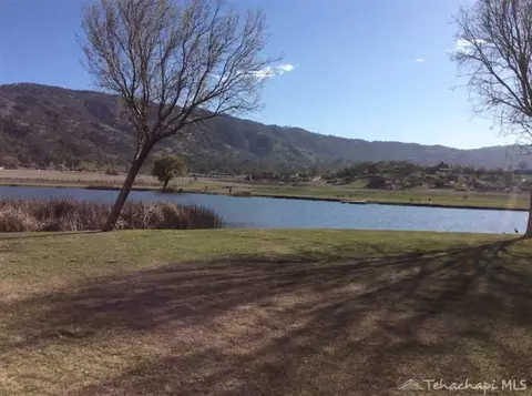 24130 Jacaranda Dr, Tehachapi, CA 93561 photo 13