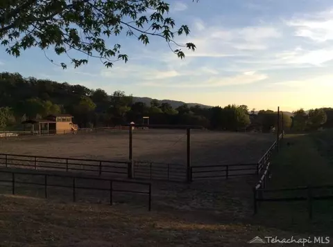 24130 Jacaranda Dr, Tehachapi, CA 93561 photo 20