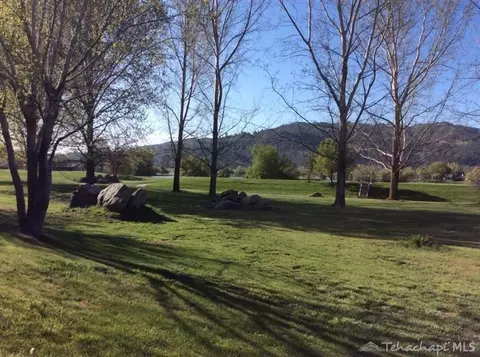 24130 Jacaranda Dr, Tehachapi, CA 93561 photo 10