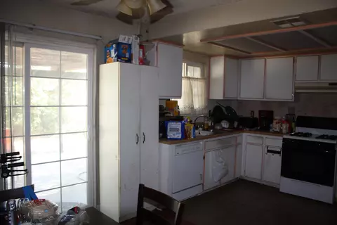 15725 Valeport Ave, Lancaster, CA 93535 photo 18