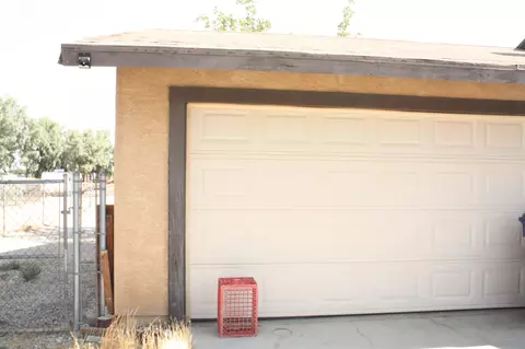15725 Valeport Ave, Lancaster, CA 93535 photo 4