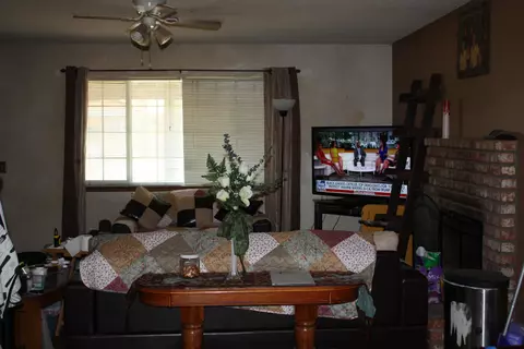 15725 Valeport Ave, Lancaster, CA 93535 photo 20