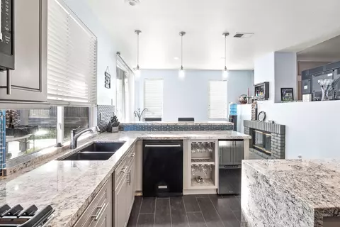 6056 Devonshire Dr, Palmdale, CA 93551 photo 12