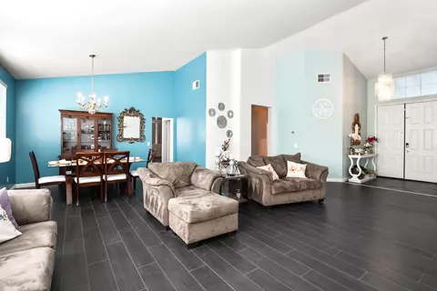 6056 Devonshire Dr, Palmdale, CA 93551 photo 5