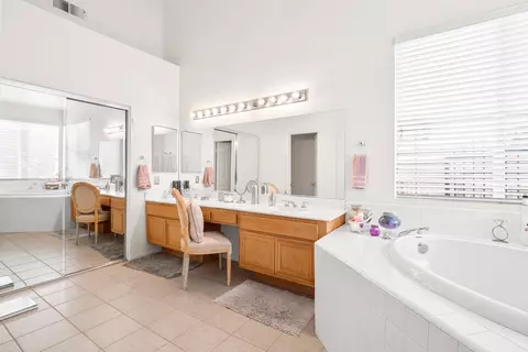 6056 Devonshire Dr, Palmdale, CA 93551 photo 20