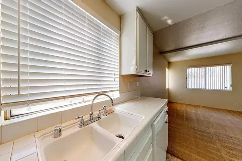 2107 Lightcap St E, Lancaster, CA 93535 photo 10