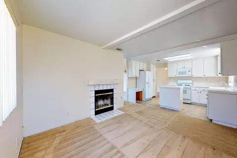 2107 Lightcap St E, Lancaster, CA 93535 photo 11