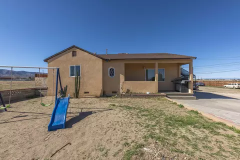 38773 16th St E, Palmdale, CA 93550 photo 1