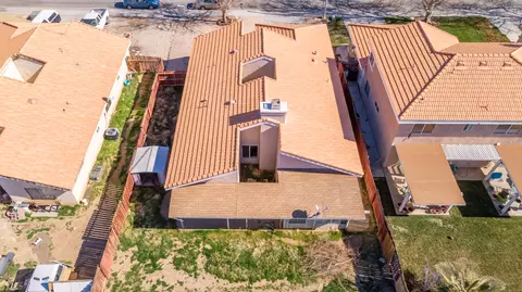 44907 Fenhold St, Lancaster, CA 93535 photo 8