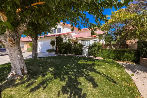 1303 Camran Ave, Lancaster, CA 93535 photo 2