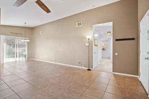 45417 E 18th St, Lancaster, CA 93535 photo 4