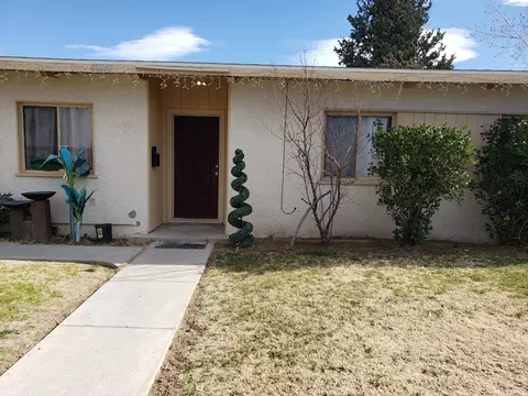 45240 Kingtree Ave, Lancaster, CA 93534 photo 2