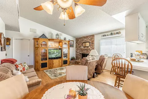 43635 Sugar St, Lancaster, CA 93536 photo 27