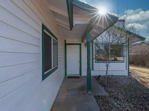 17801 Tanforan Dr, Tehachapi, CA 93561 photo 3