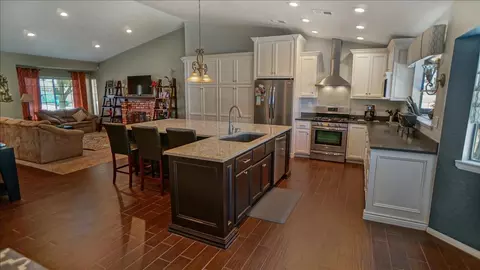 3123 Golfwood Ct, Lancaster, CA 93536 photo 5