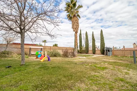 2811 Calandri Ln, Lancaster, CA 93536 photo 21
