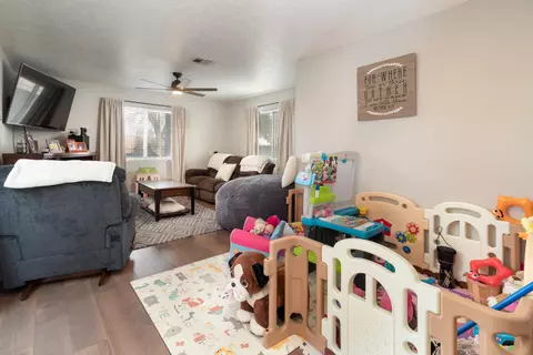 2811 Calandri Ln, Lancaster, CA 93536 photo 9