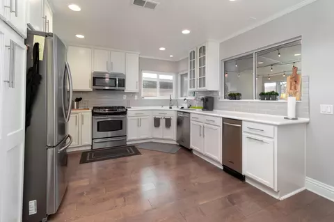 2811 Calandri Ln, Lancaster, CA 93536 photo 4