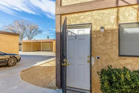 232 Lancaster Blvd E, Lancaster, CA 93535 photo 5