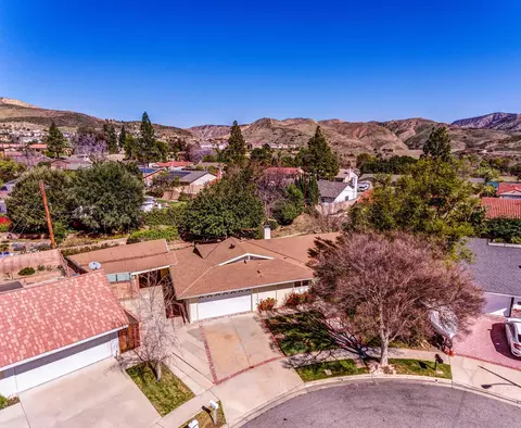 4951 Bowie Ct, Simi Valley, CA 93063 photo 2