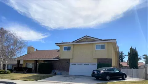2612 Ryans Pl, Lancaster, CA 93536 photo 2