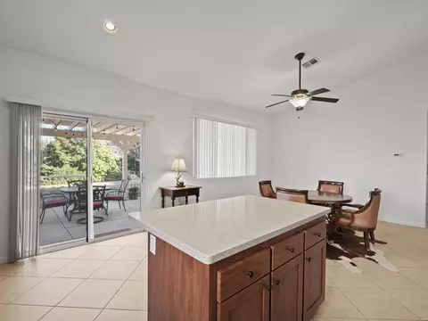 42004 Ash Ct, Lancaster, CA 93536 photo 9