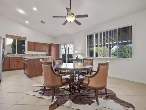 42004 Ash Ct, Lancaster, CA 93536 photo 4