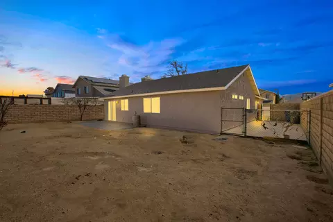 4741 Katrina Pl, Palmdale, CA 93552 photo 20