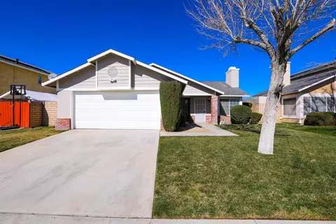 4741 Katrina Pl, Palmdale, CA 93552 photo 18