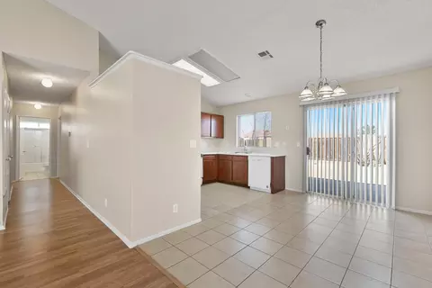 4741 Katrina Pl, Palmdale, CA 93552 photo 7