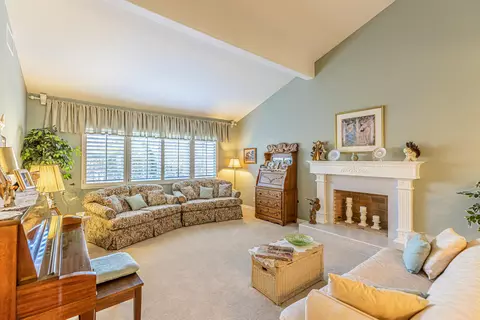 2837 Petro Pl W, Lancaster, CA 93536 photo 4