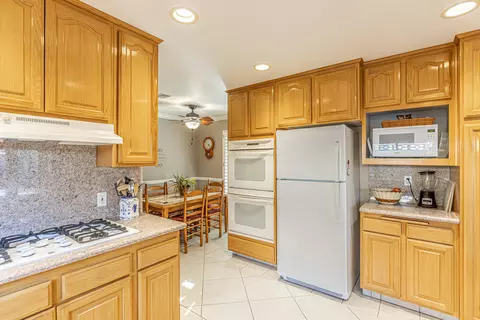 2837 Petro Pl W, Lancaster, CA 93536 photo 14