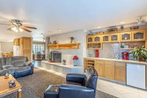 2837 Petro Pl W, Lancaster, CA 93536 photo 10