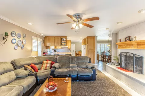 2837 Petro Pl W, Lancaster, CA 93536 photo 11