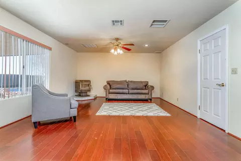 44161 E 90th St, Lancaster, CA 93535 photo 10