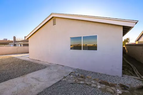 45718 Fig Ave, Lancaster, CA 93534 photo 28