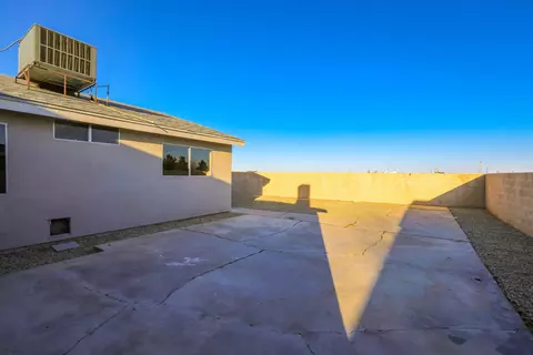 45718 Fig Ave, Lancaster, CA 93534 photo 24