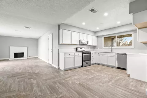 45718 Fig Ave, Lancaster, CA 93534 photo 3