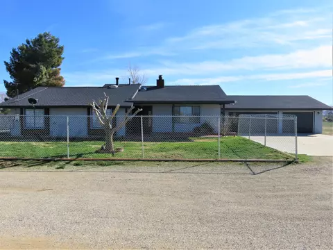 43253 53rd St E, Lancaster, CA 93535 photo 2