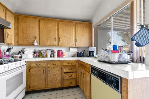44100 Raysack Ave, Lancaster, CA 93535 photo 14