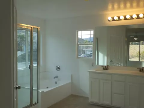 38608 Kyle Pl, Palmdale, CA 93551 photo 9