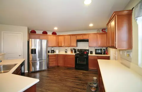 43115 Rucker St, Lancaster, CA 93535 photo 2