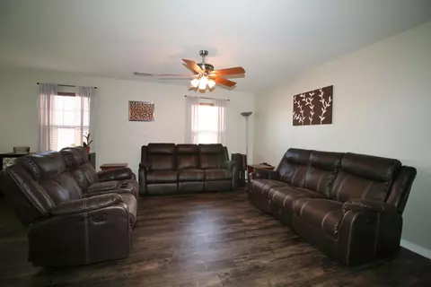 43115 Rucker St, Lancaster, CA 93535 photo 25