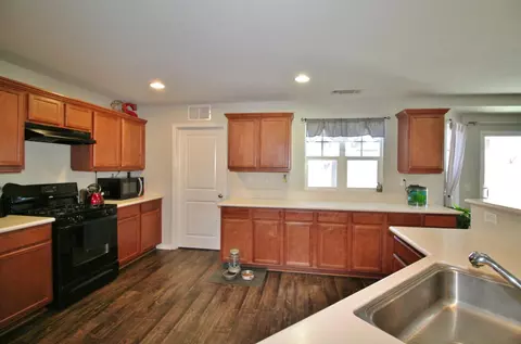 43115 Rucker St, Lancaster, CA 93535 photo 4