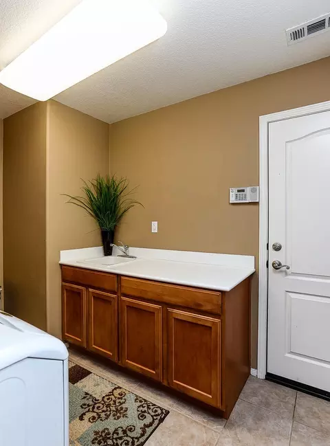 44825 Ruthron St, Lancaster, CA 93536 photo 13