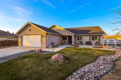 17630 Arlington Pl, Tehachapi, CA 93561 photo 2